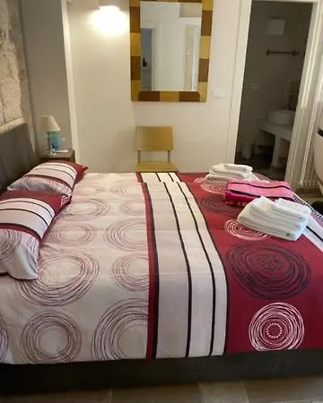 B&b, D'hotes In Elena, Affittacamere * Ostuni