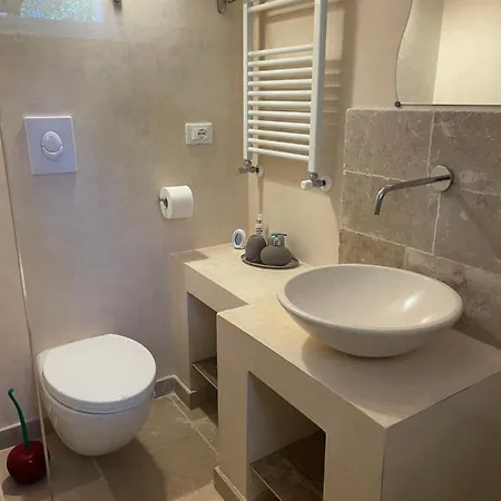 Guest house B&b, D'hotes In Elena, Affittacamere *
