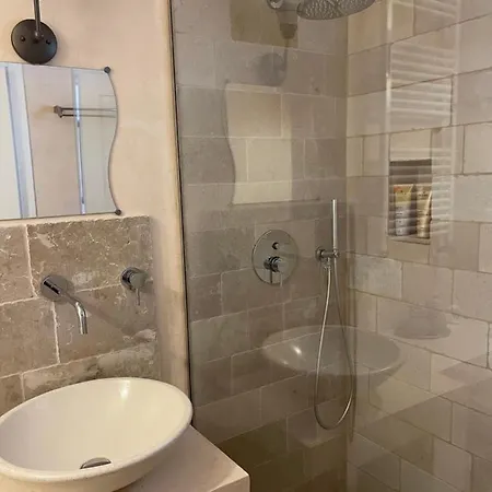 B&b, D'hotes In Elena, Affittacamere *
